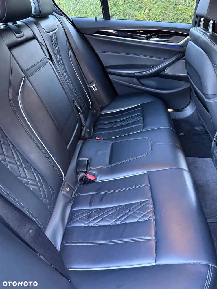 BMW Seria 5 530d xDrive M Sport sport - 12