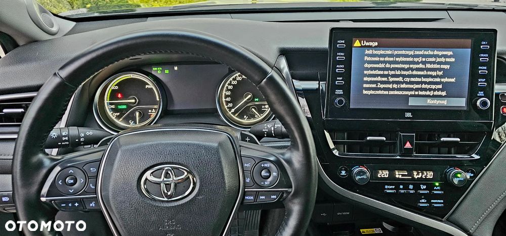 Toyota Camry 2.5 Hybrid Executive CVT - 17