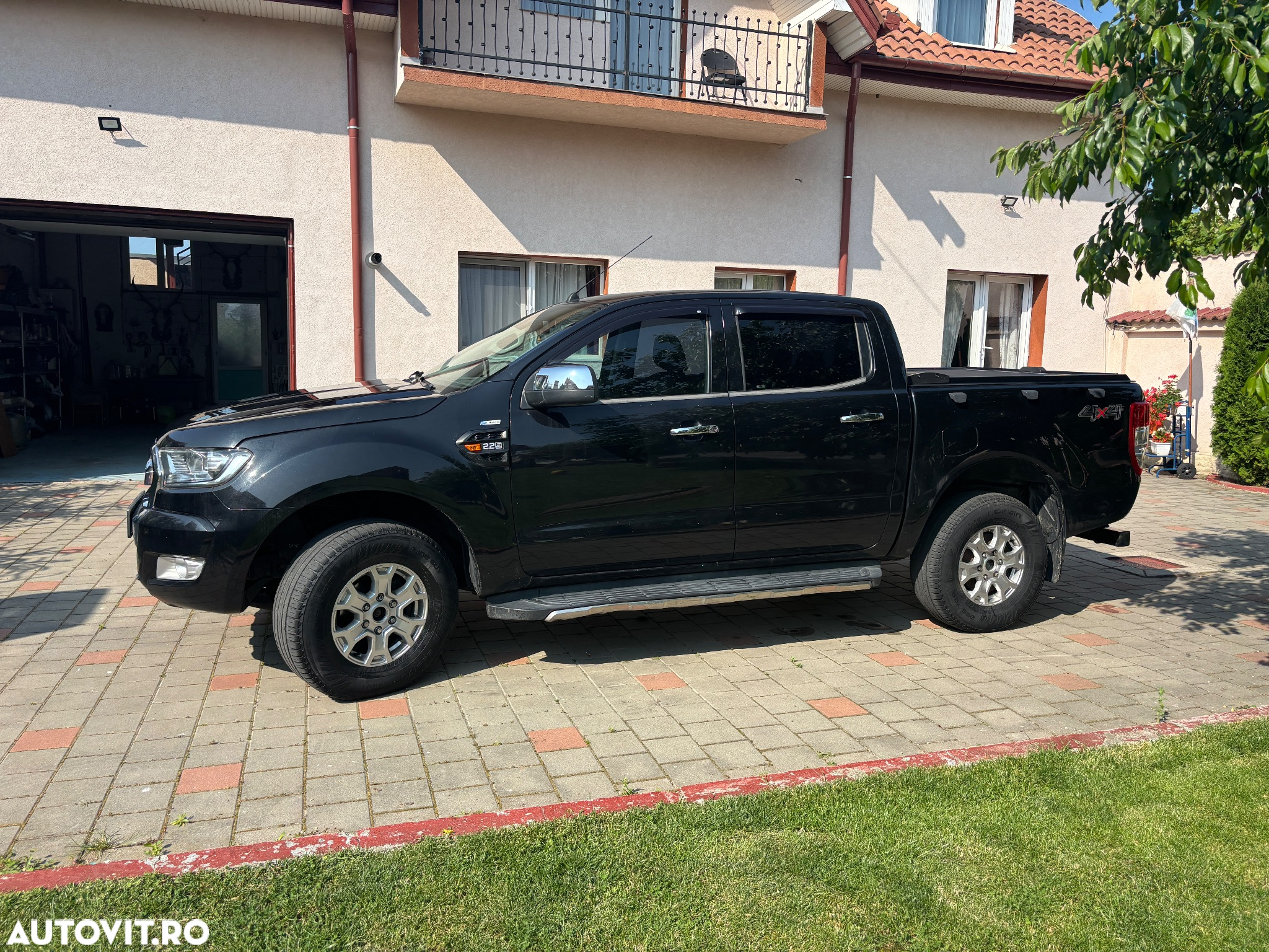 Ford Ranger Pick-Up 2.2 TDCi 4x4 Cabina Dubla XLT - 2
