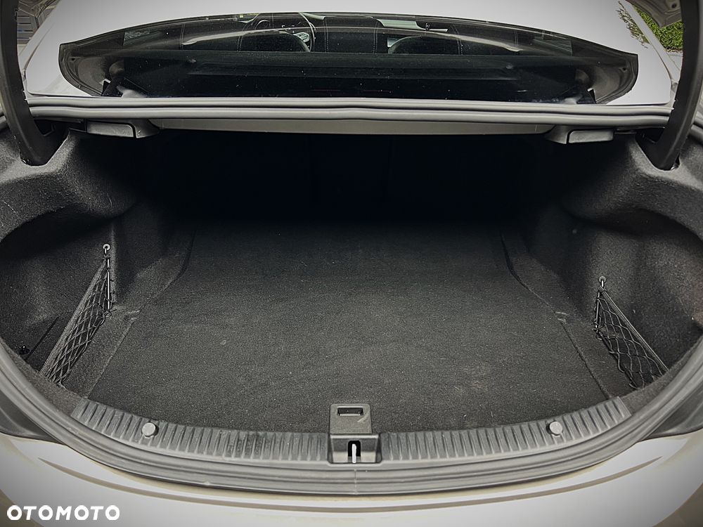 Mercedes-Benz Klasa C 200 4Matic 9G-TRONIC - 22