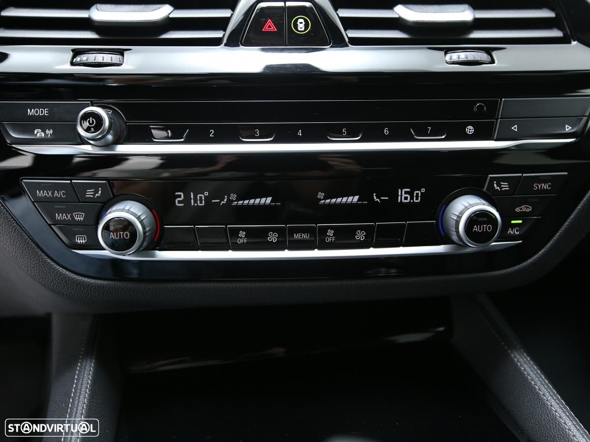 BMW 520 d Line Luxury Auto - 30