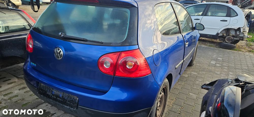 VW Golf 5 V 1,4 FSI 66kW 90KM 2005r 3d hatchback LC5J silnik BKG - 4