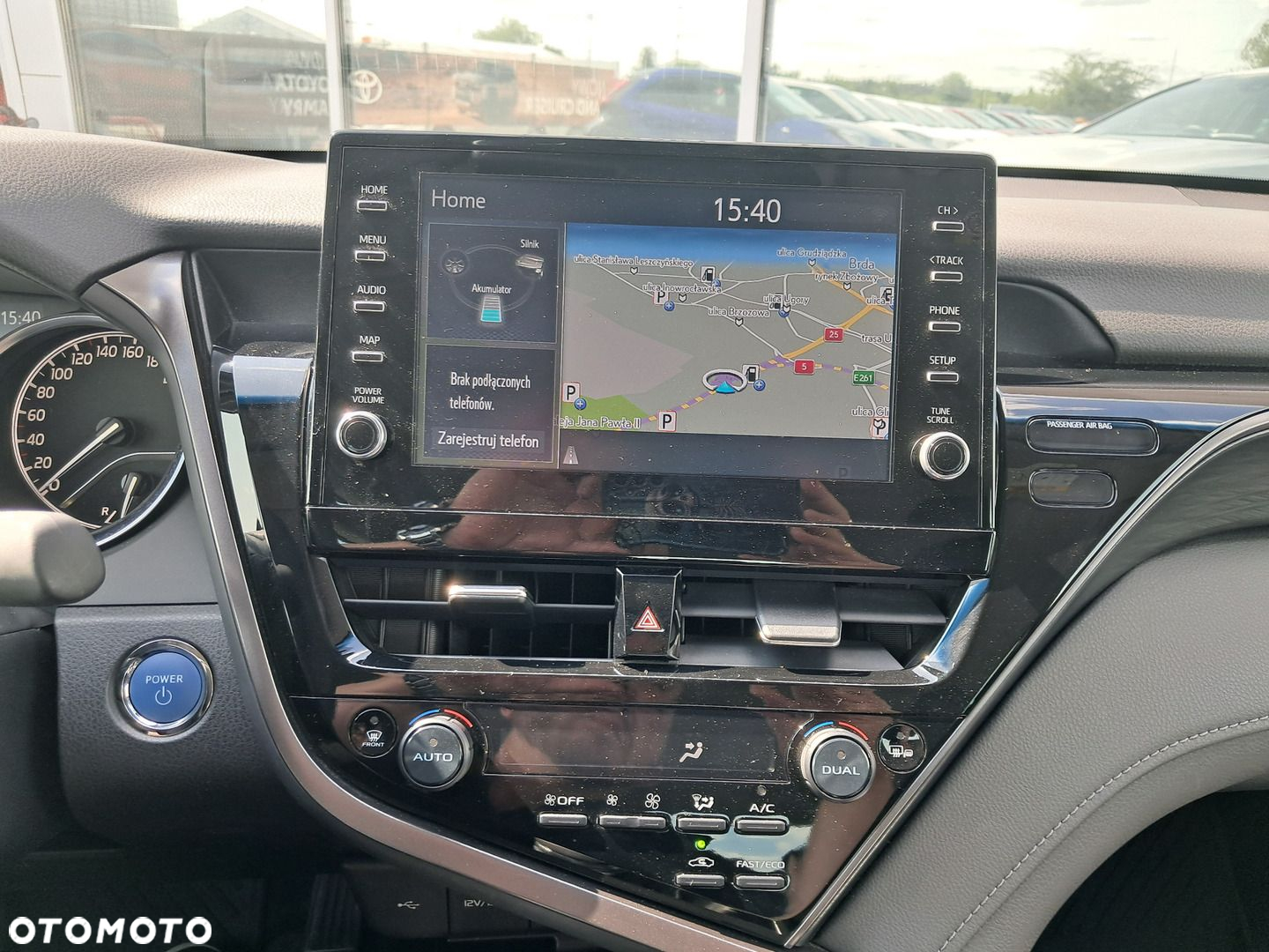 Toyota Camry 2.5 Hybrid Executive CVT - 11