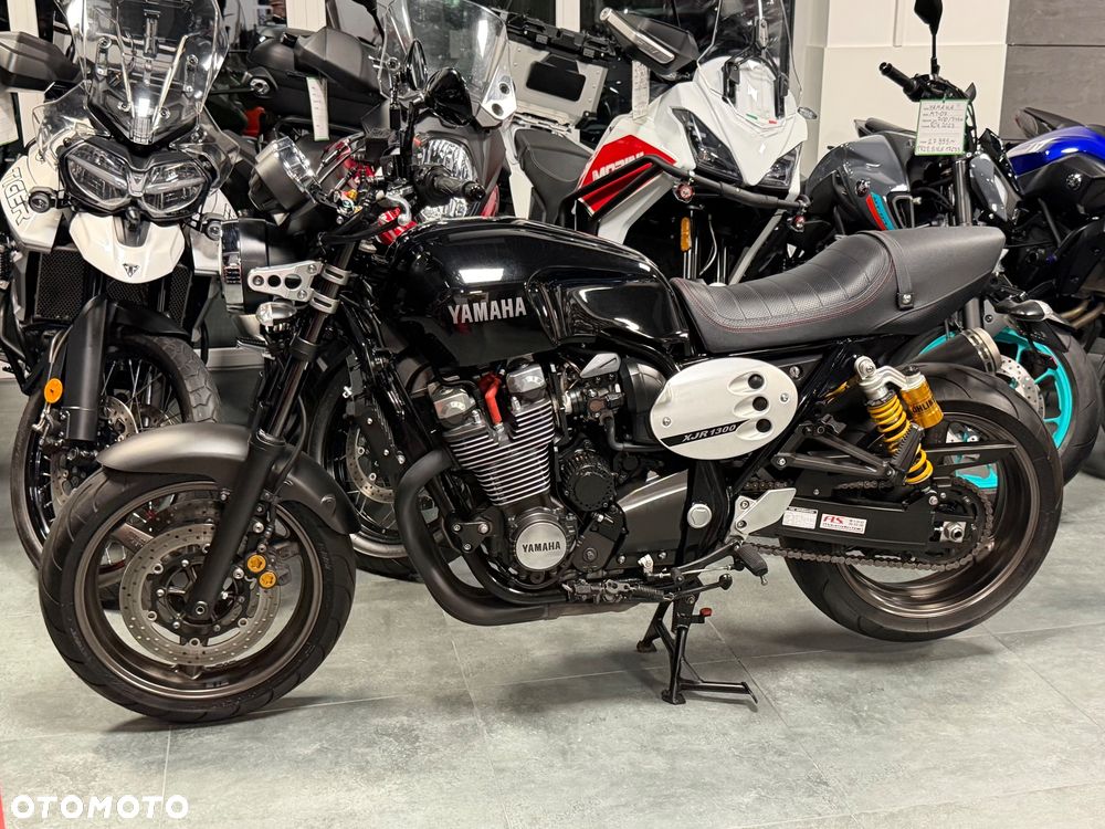 Yamaha XJR - 25