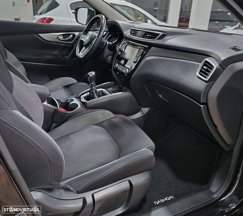 Nissan Qashqai 1.5 dCi N-Connecta - 10