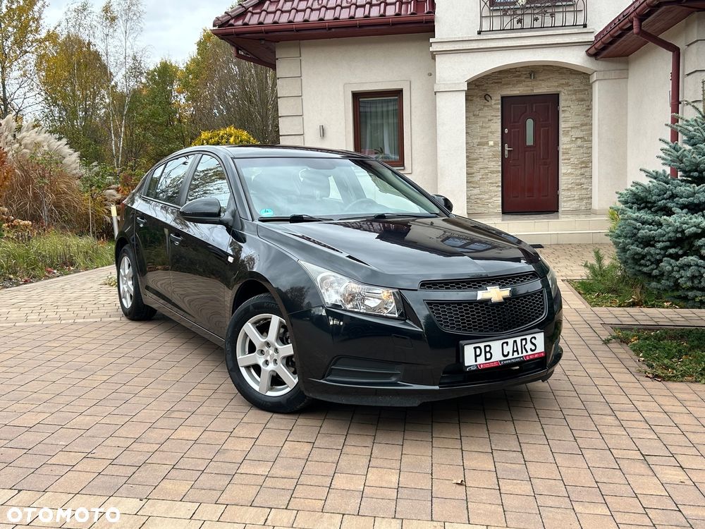 Chevrolet Cruze 1.6 LS+ - 3