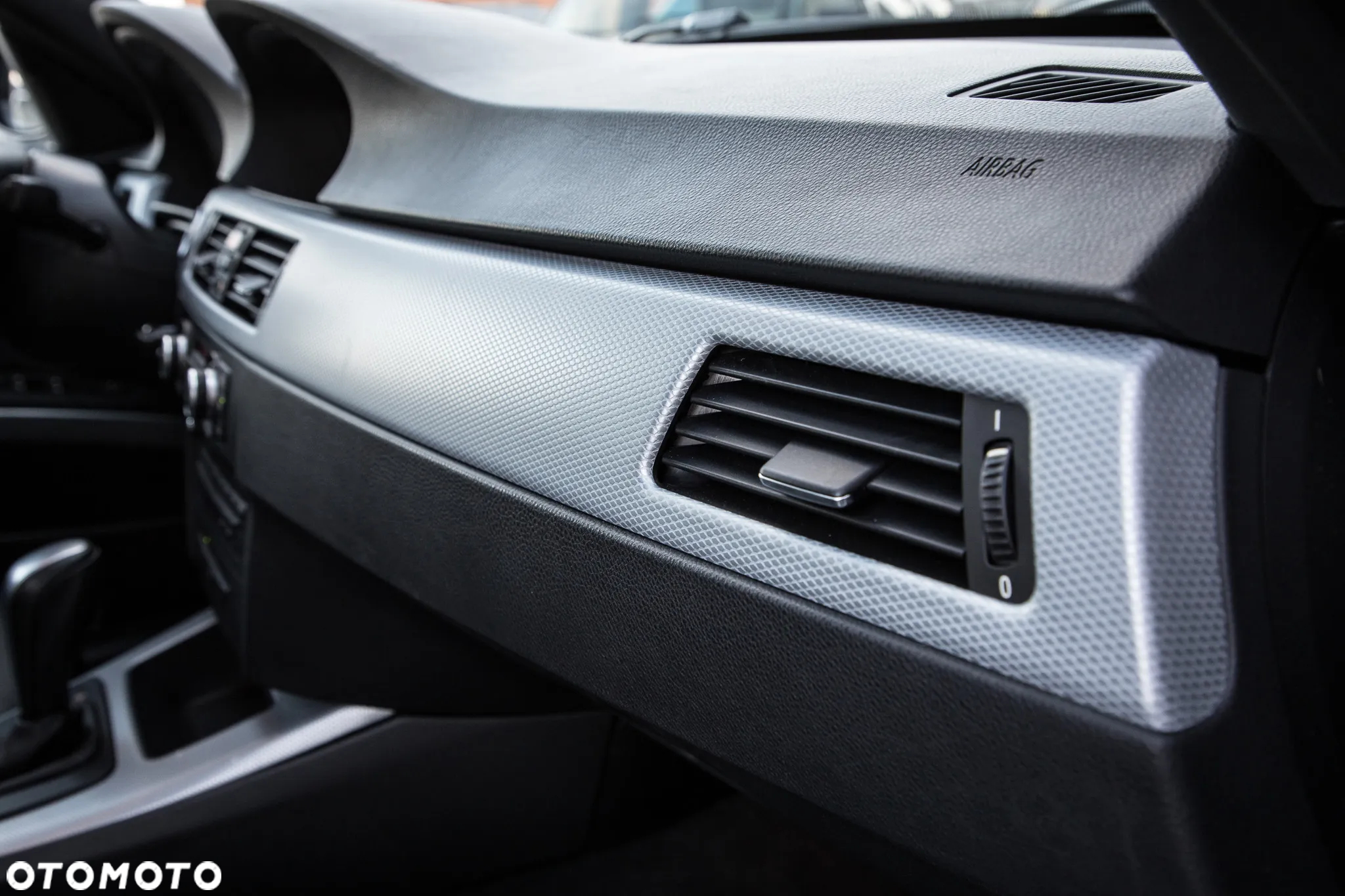 BMW Seria 3 330d xDrive DPF Touring Edition Sport - 34