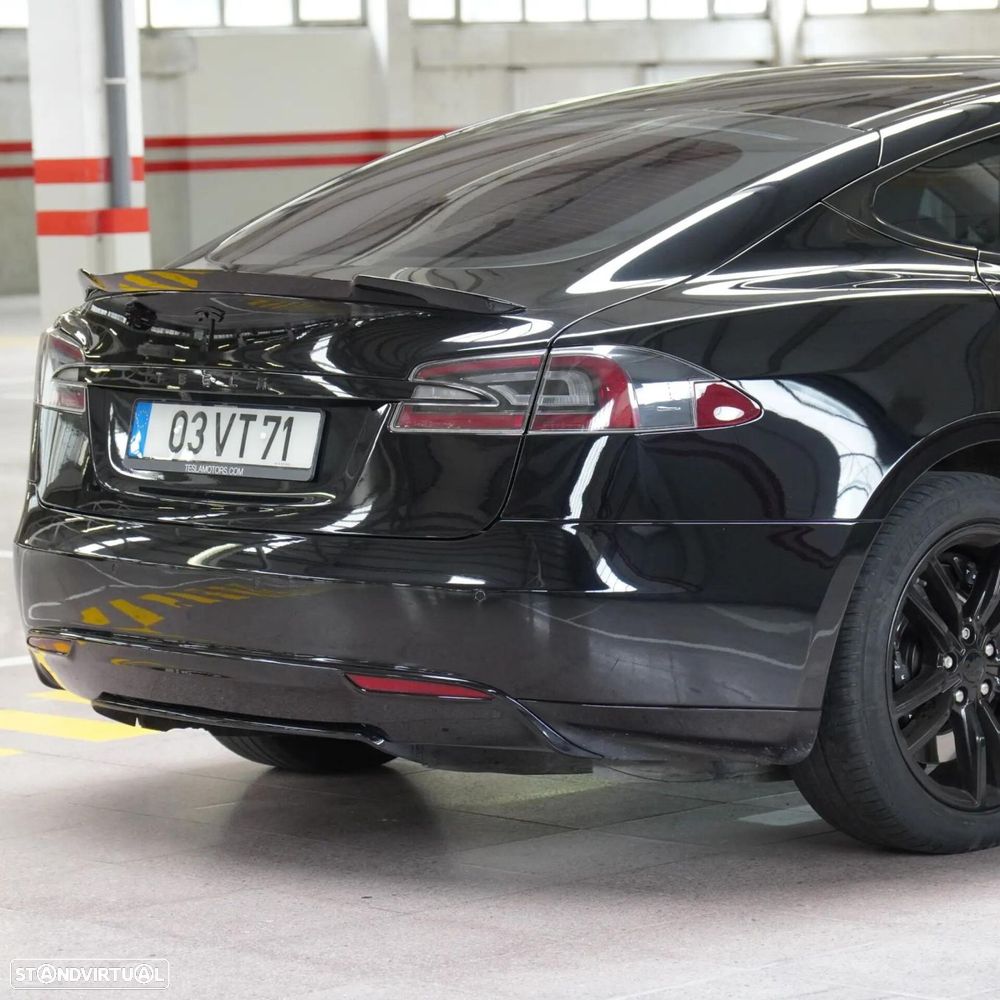 Tesla Model S 85 - 44