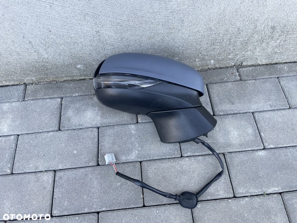 LUSTERKO PRAWE FORD FIESTA MK8  2017-- NOWE 6pin - 2