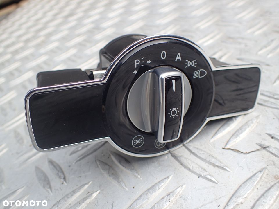 WŁĄCZNIK ŚWIATEŁ MERCEDES W221 A2219053900 RADOM