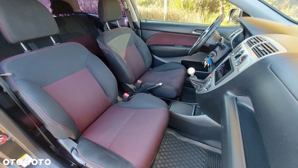 Honda Civic 1.6i Sport - 9