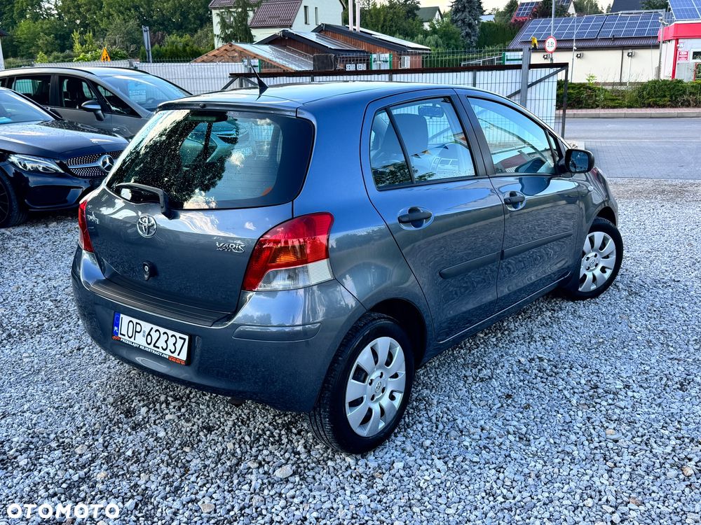Toyota Yaris - 9