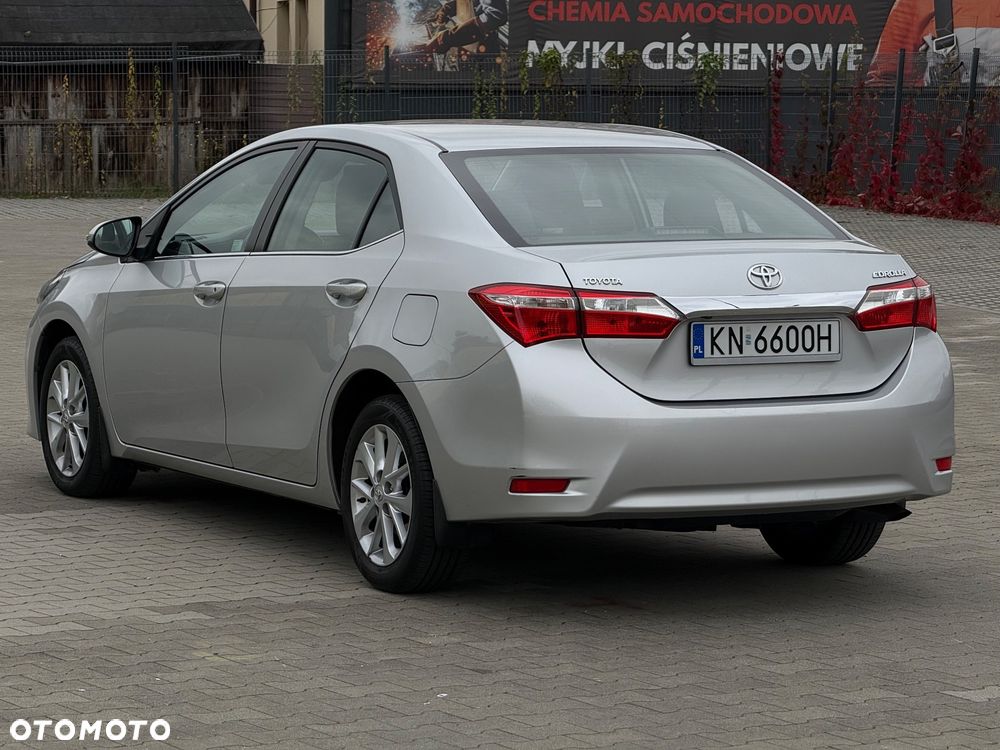 Toyota Corolla 1.6 Premium - 11