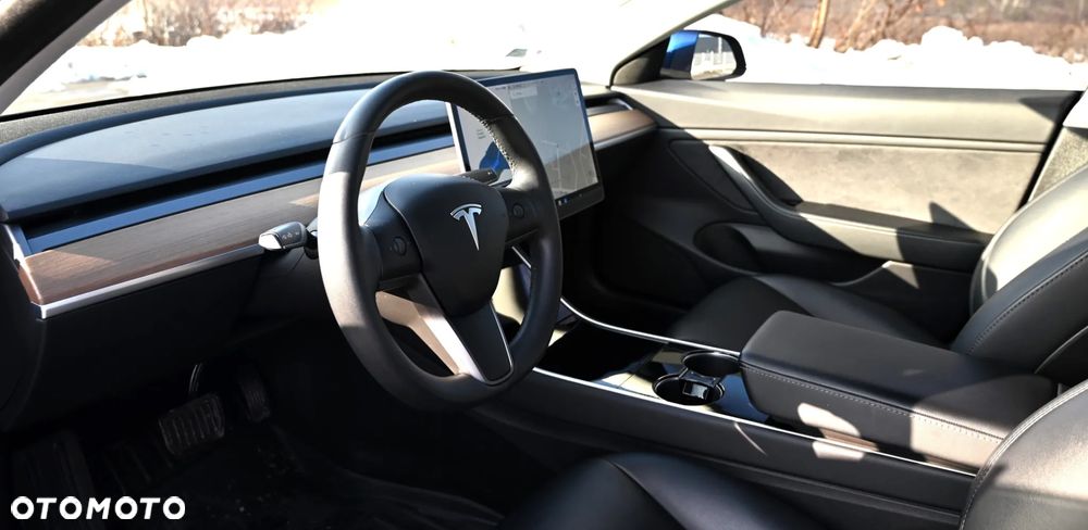 Tesla Model 3 Long Range AWD - 26