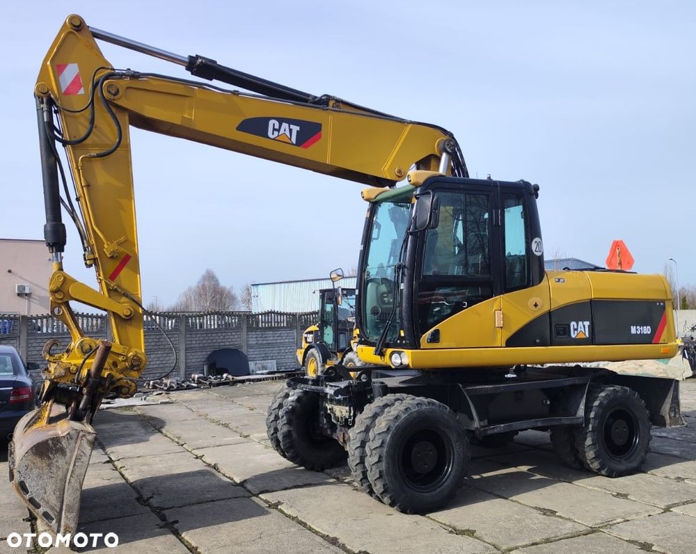 Caterpillar 318D - 3
