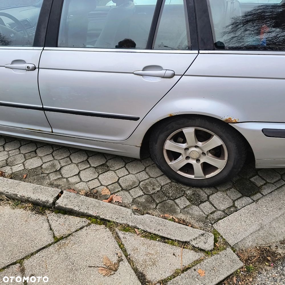 BMW Seria 3 318i - 3