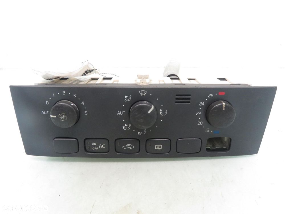PANEL NAWIEWU Z AC VOLVO V40 I 612698 0142699G04 - 1