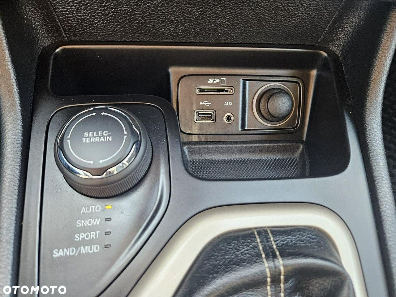 Jeep Cherokee - 21