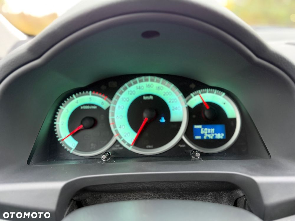 Toyota Corolla Verso 2.2 D-4D X + NAVI 7os - 23