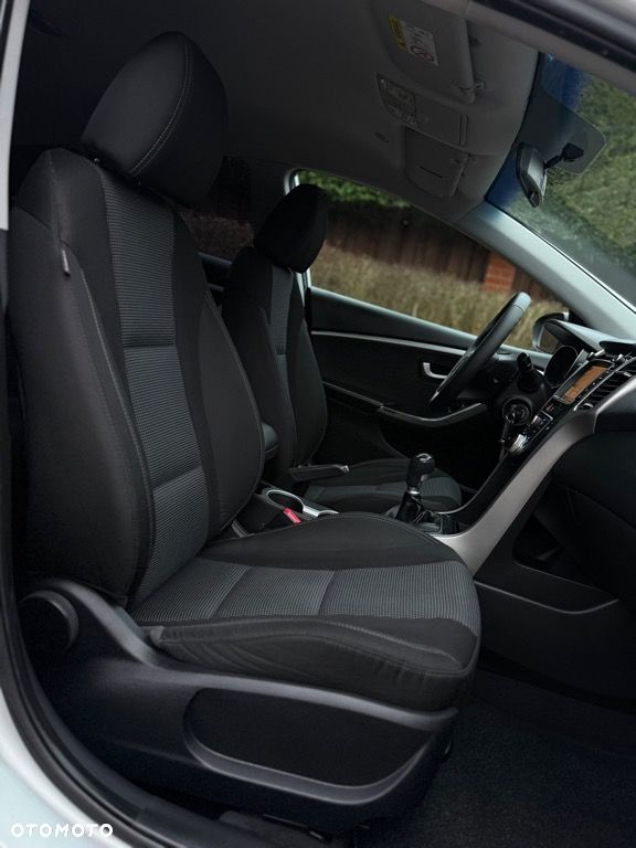 Hyundai i30 1.4 Comfort EU5 - 31