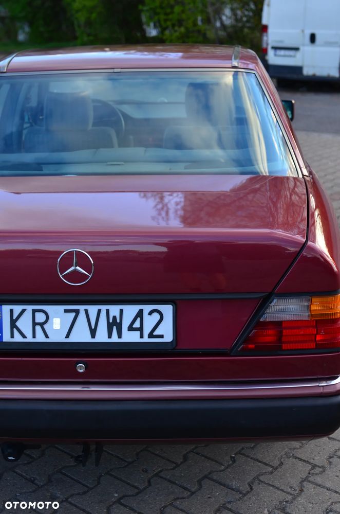 Mercedes-Benz W124 (1984-1993) - 30