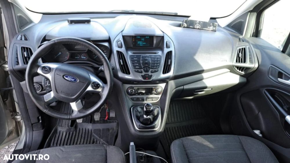Ford Tourneo Connect - 9