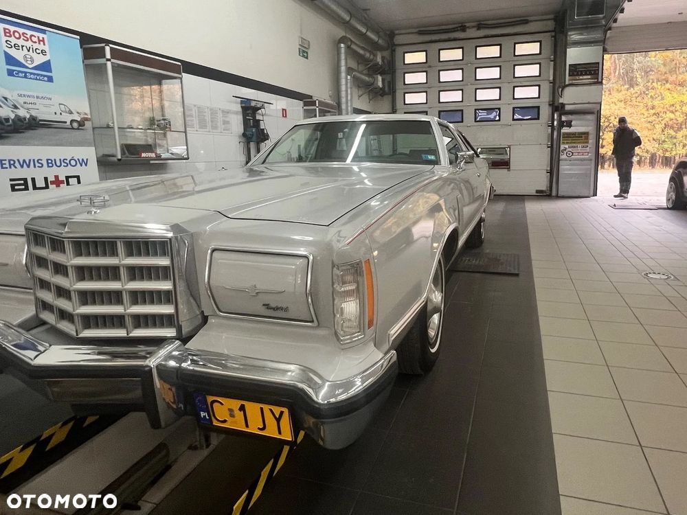 Ford Thunderbird - 7