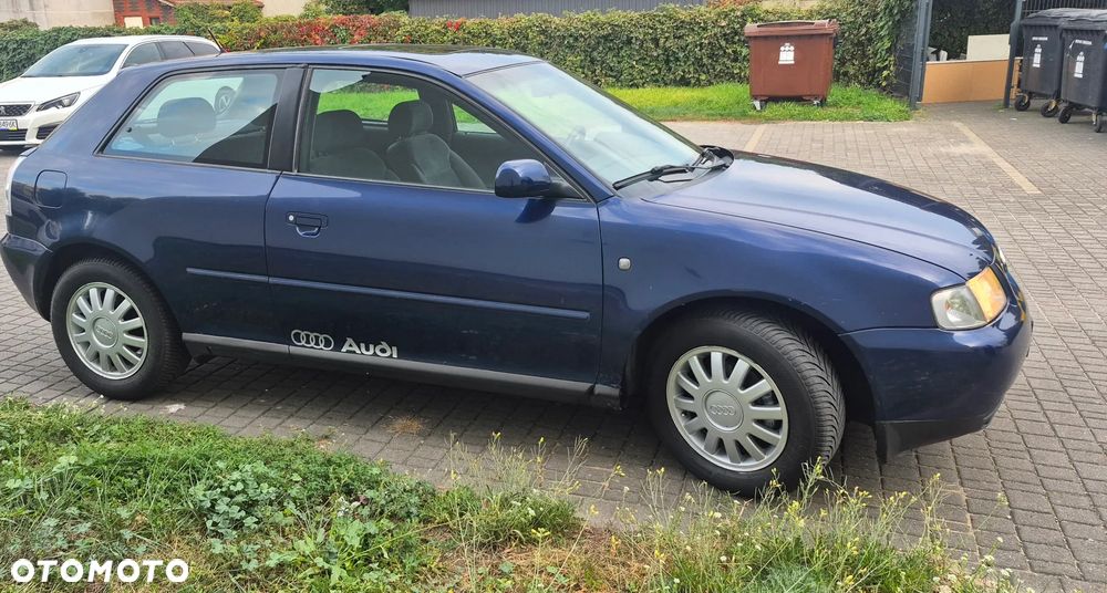 Audi A3 3-drzwiowe 1.6 Ambition - 2