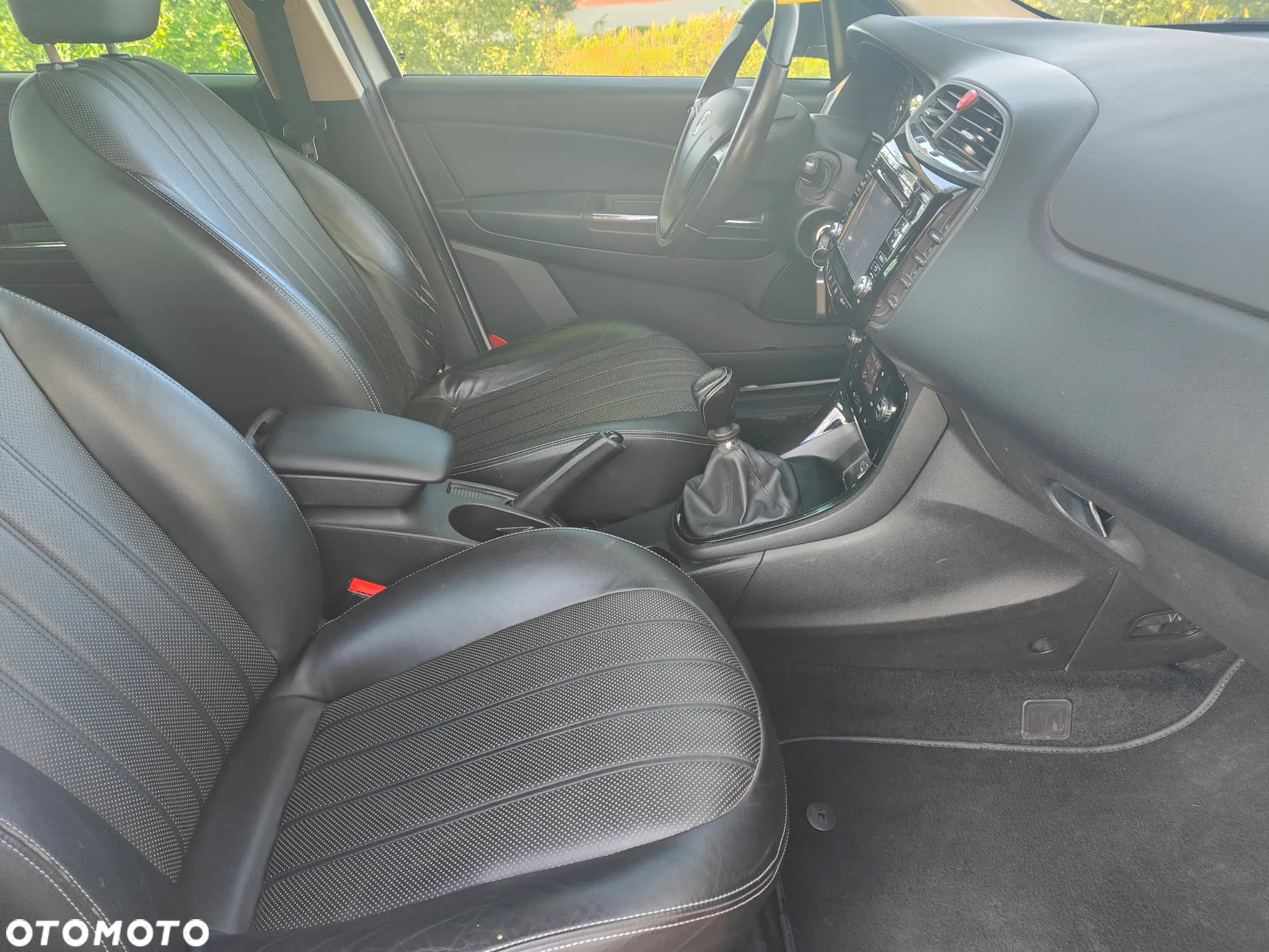 Lancia Delta 1.6 MJ Silver - 14
