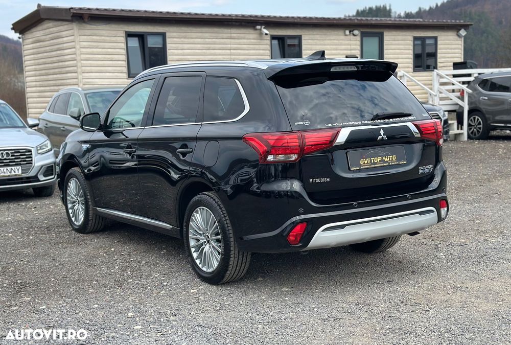 Mitsubishi Outlander 2.4 4WD Top - 6