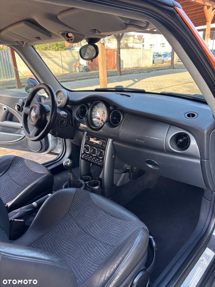 MINI Cooper Seven - 12