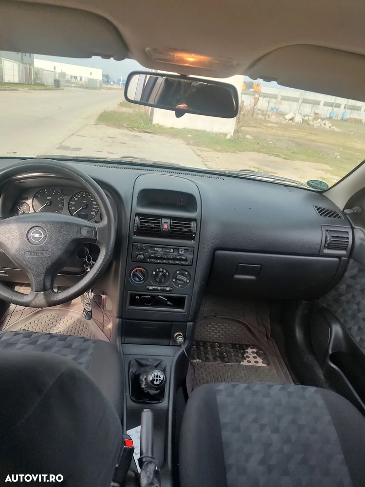 Opel Astra - 8
