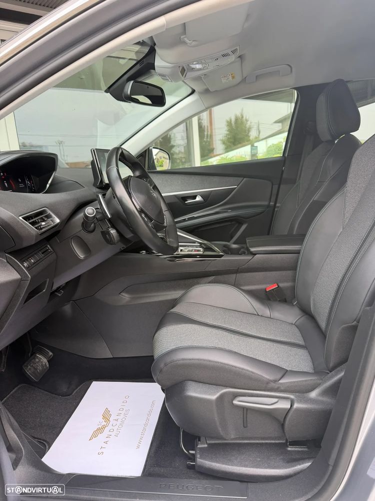Peugeot 3008 1.5 BlueHDi Allure Pack EAT8 - 18