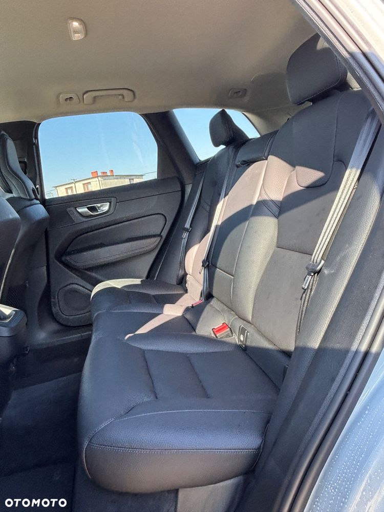 Volvo XC 60 - 23