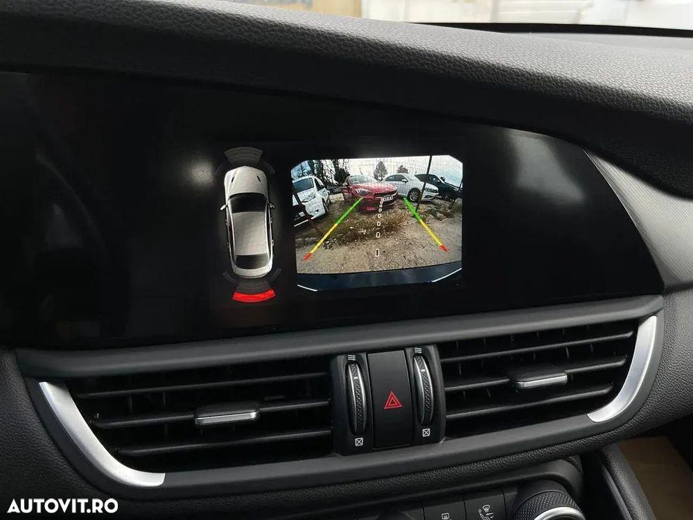 Alfa Romeo Giulia 2.2 AT8-Q4 Veloce - 14