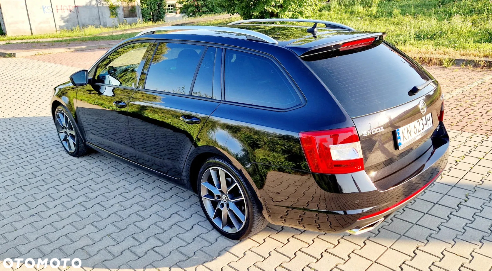 Skoda Octavia Combi 2.0 TDI RS - 9