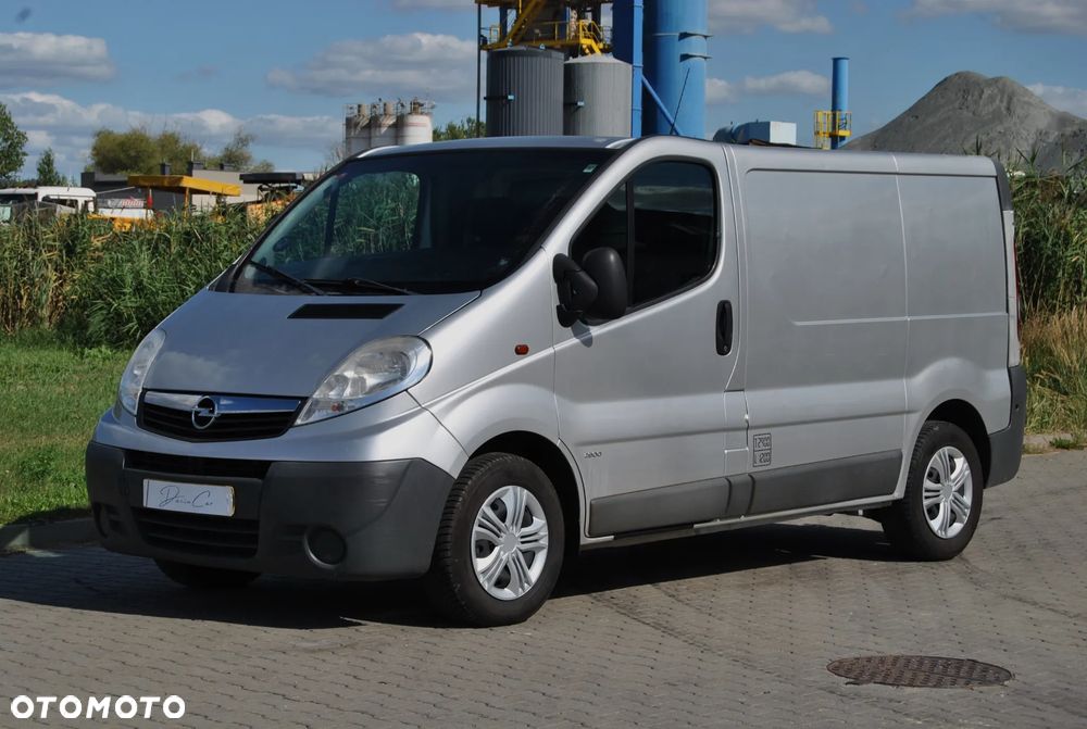 Opel Vivaro - 1