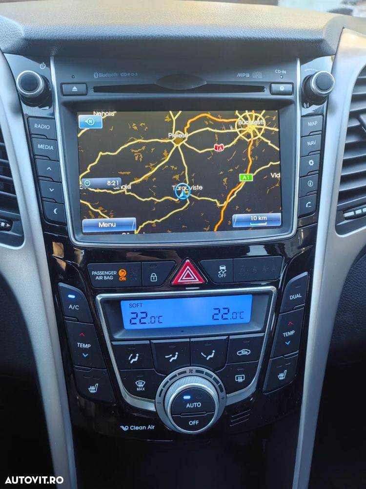 Hyundai i30 1.6 CRDI Premium - 17