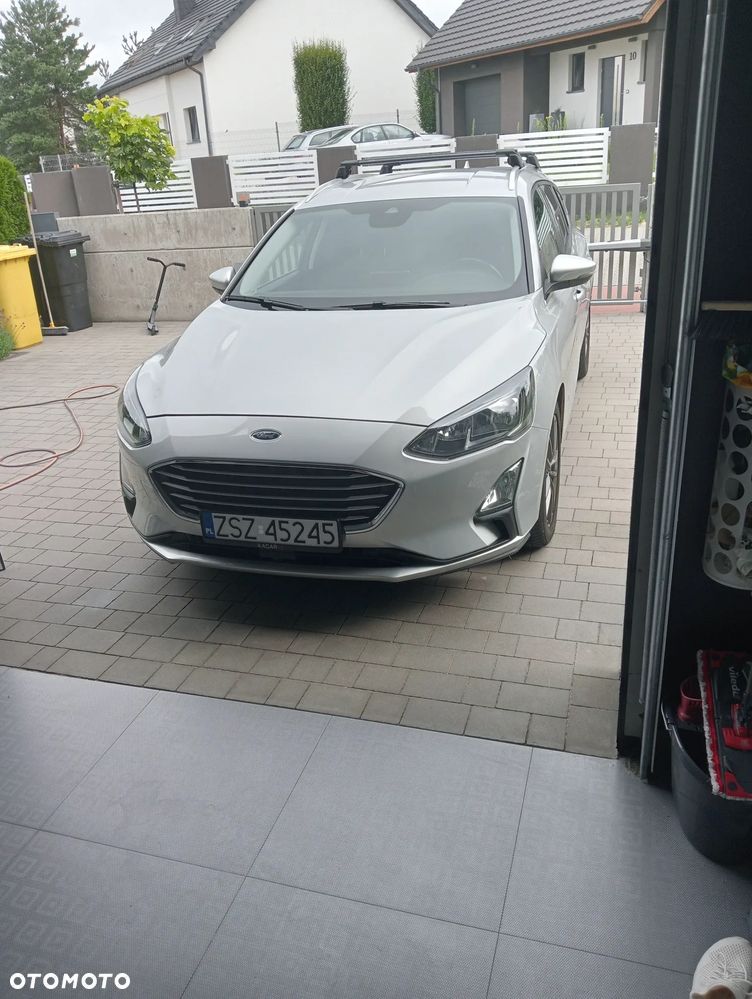Ford Focus - 23