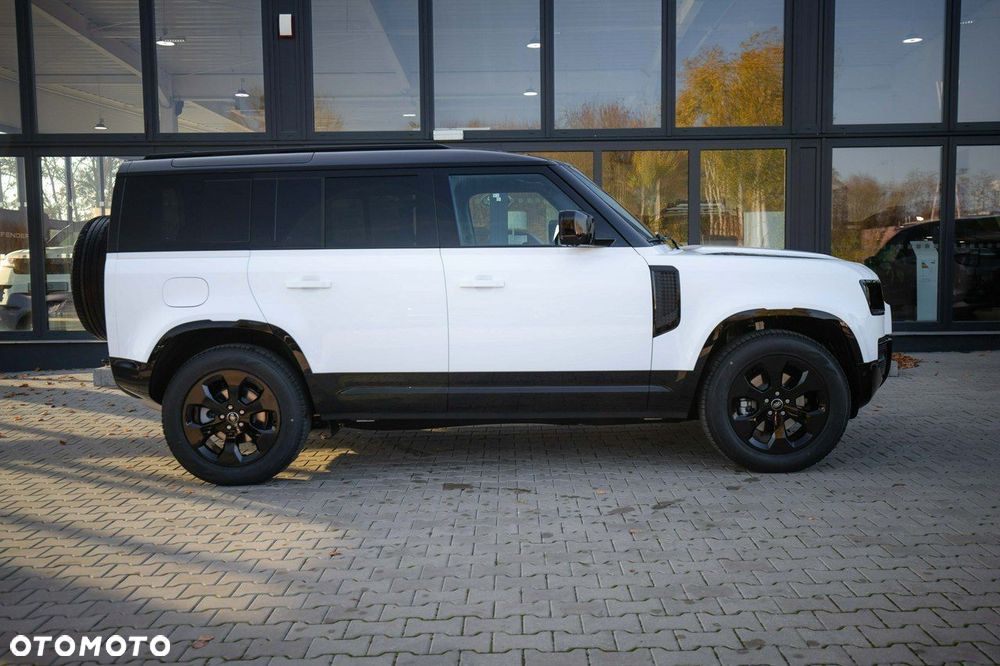 Land Rover Defender - 8