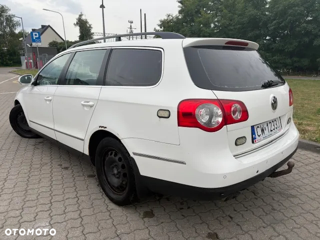 Volkswagen Passat 2.0 TDI Comfortline - 25