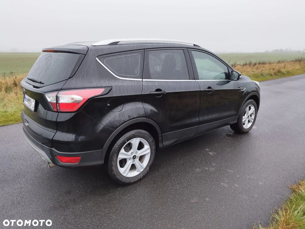 Ford Kuga 1.5 EcoBoost 2x4 Business Edition - 24