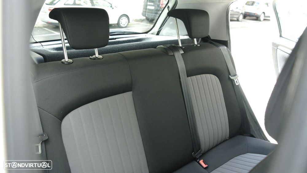 Fiat Punto 1.2 Lounge S&S - 15