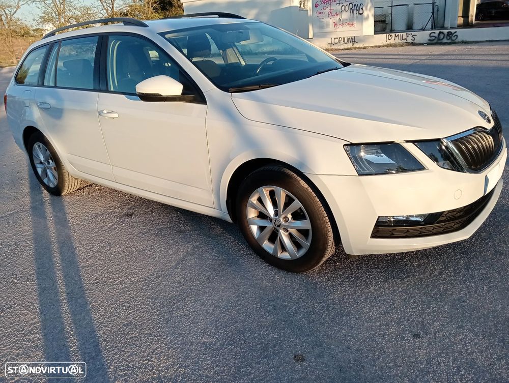 Skoda Octavia 1.6 TDI Business Line - 6