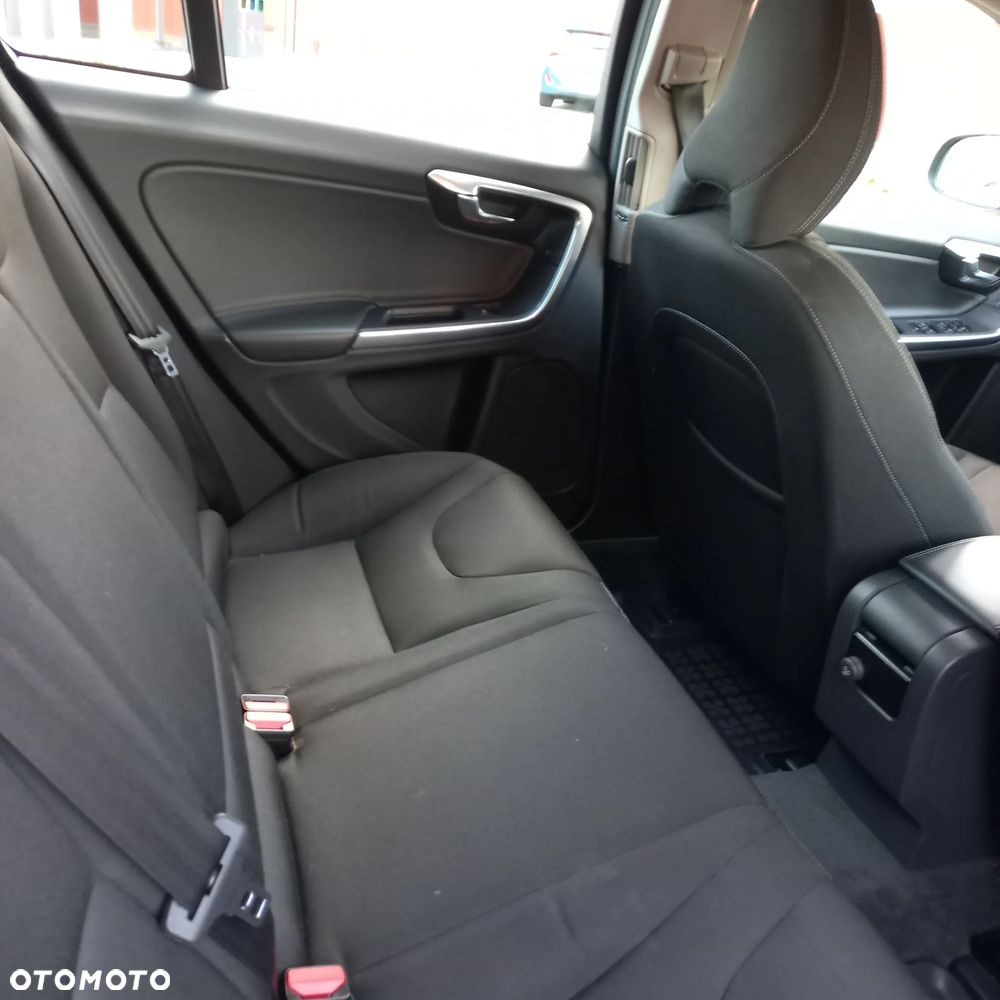 Volvo V60 D3 Drive-E Dynamic Edition (Kinetic) - 15