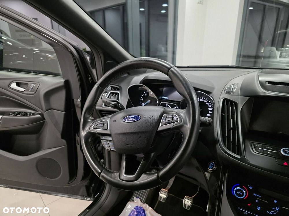 Ford Kuga 2.0 TDCi 4x4 ST-Line - 25