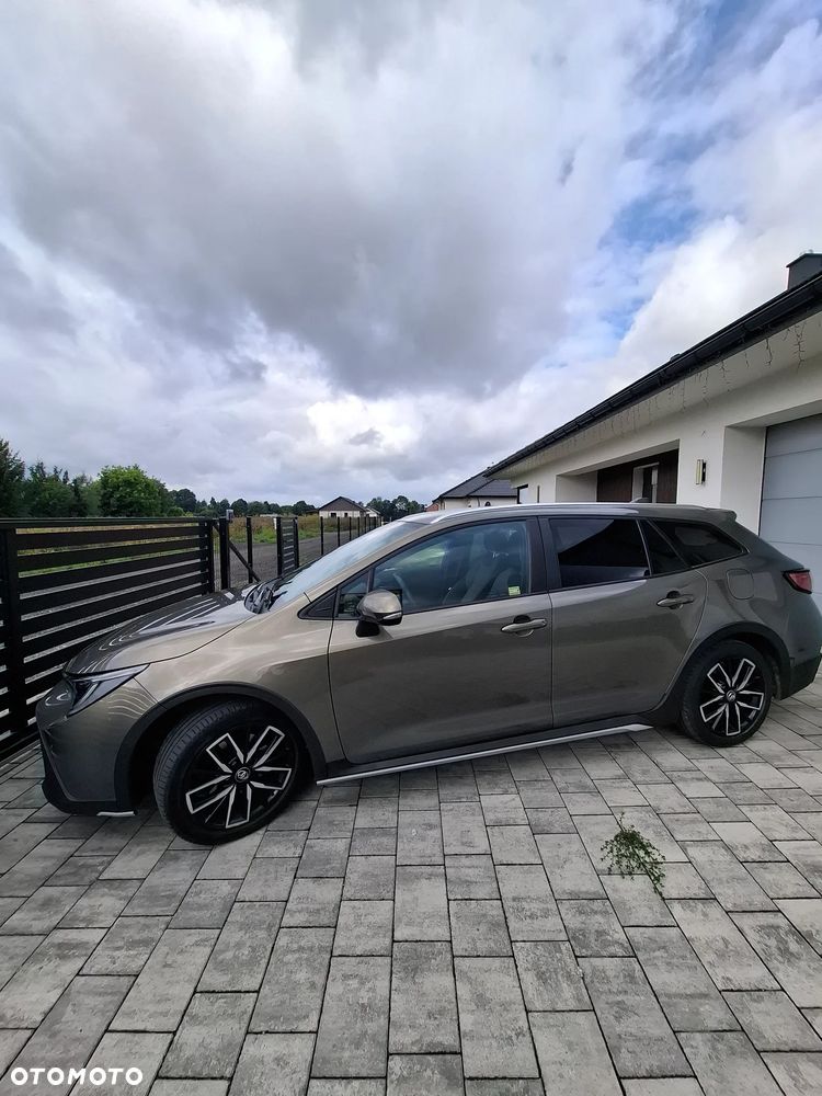 Toyota Corolla 2.0 Hybrid Trek - 3