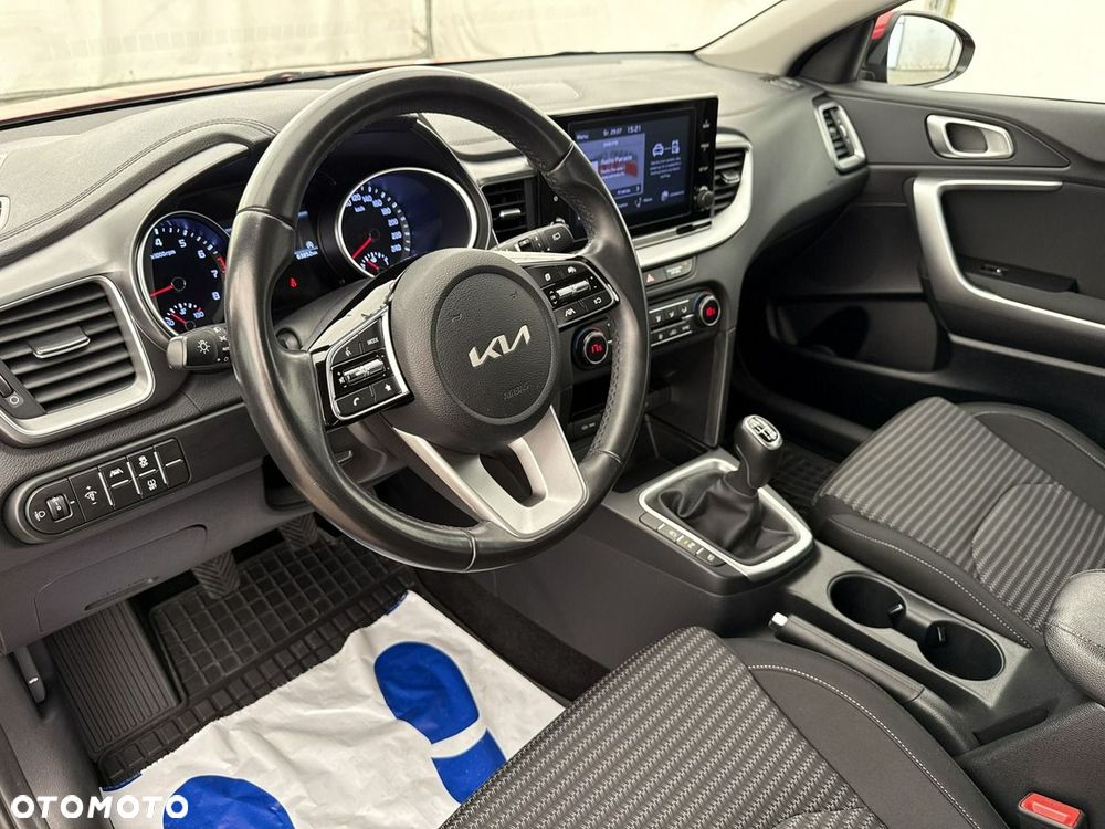 Kia Ceed - 14