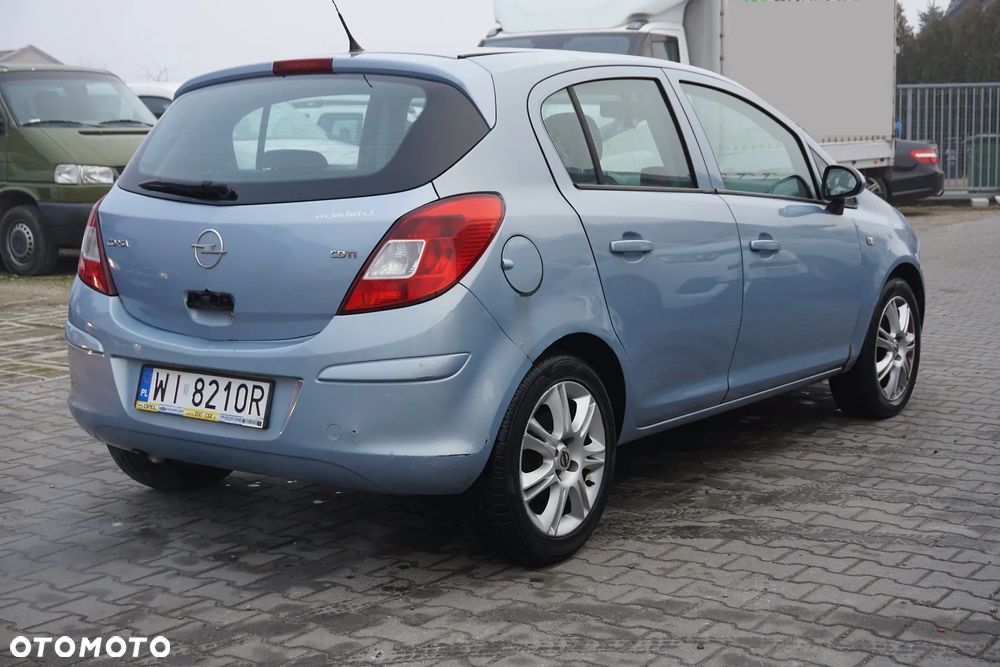 Opel Corsa 1.3 CDTI Cosmo - 4