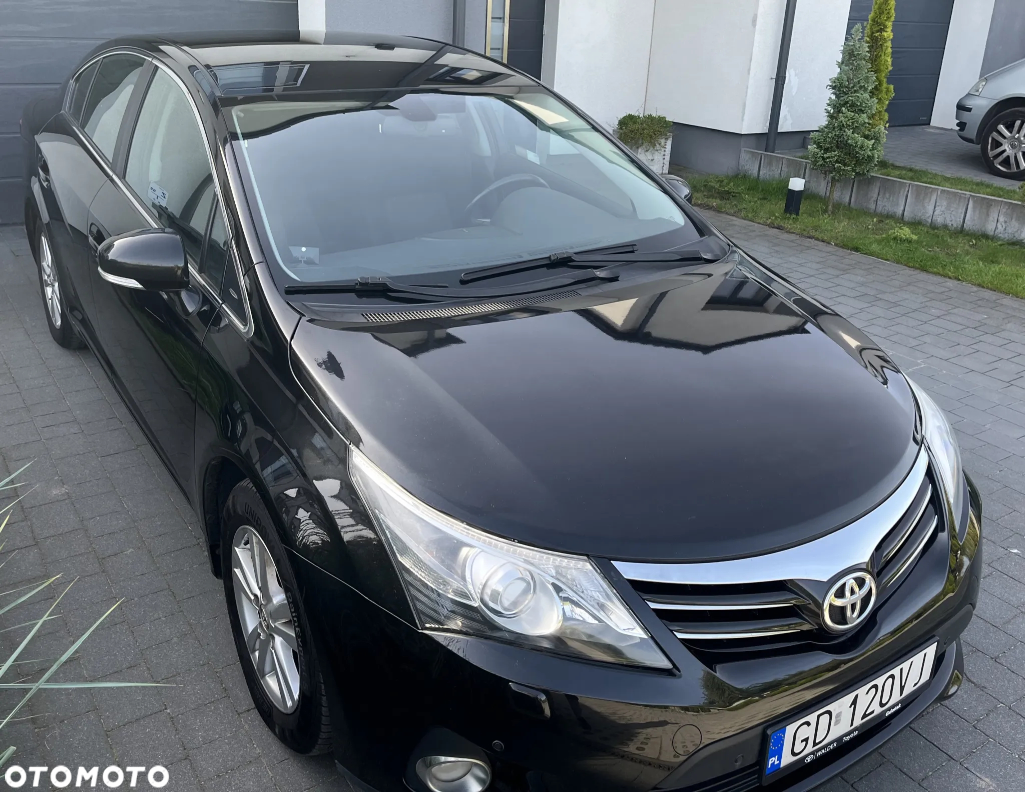Toyota Avensis 2.0 D-4D Premium - 3